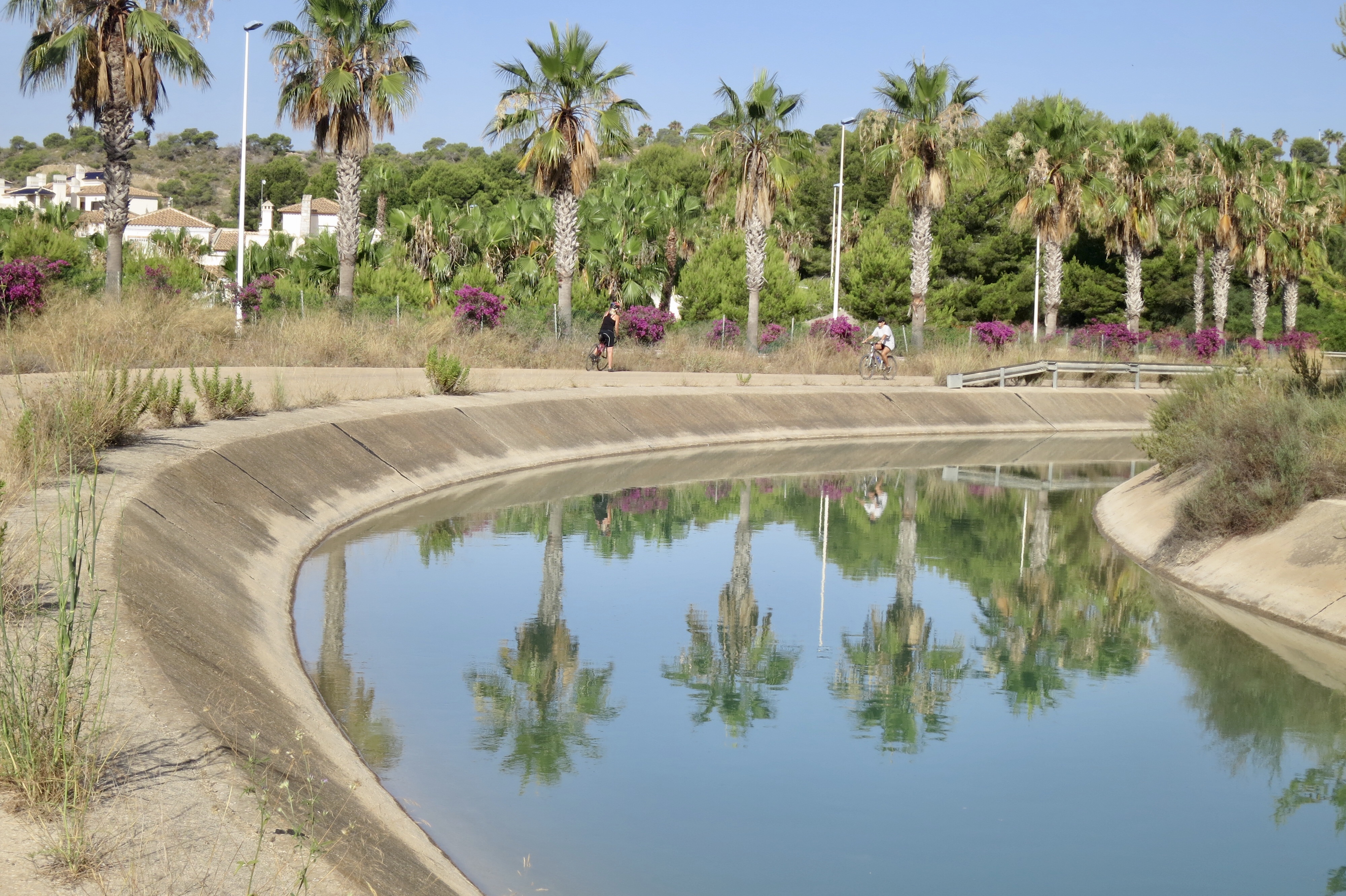 Traffic free Canal roads